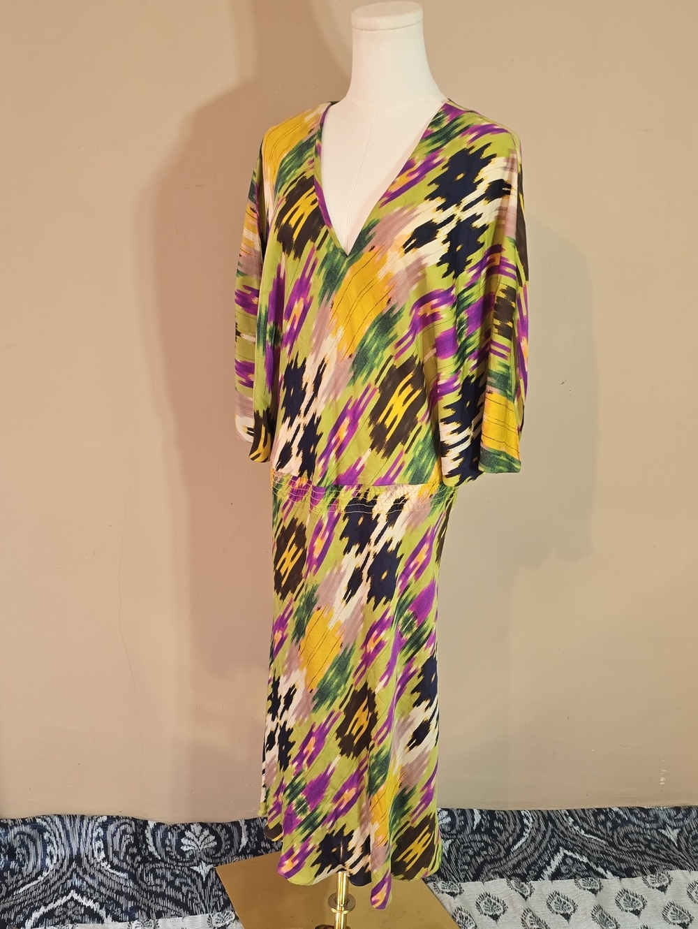 Natori Multicolor 100% Silk. Abstract V-Neck Dress in Green, Purple and Yellow